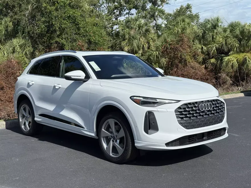 2025 Audi Q5 2.0T Premium Plus photo 1