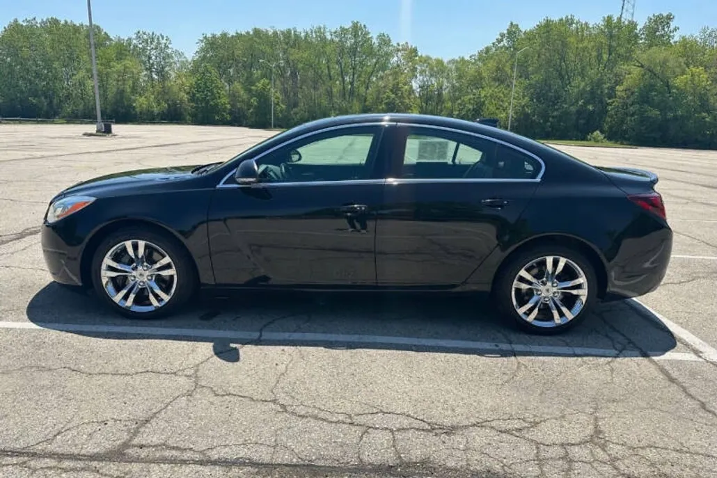 2016 Buick Regal GS photo 1