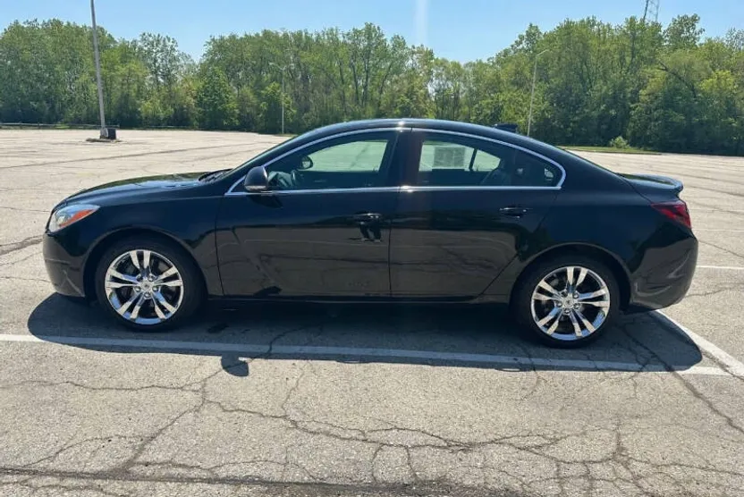 2016 Buick Regal GS photo 1