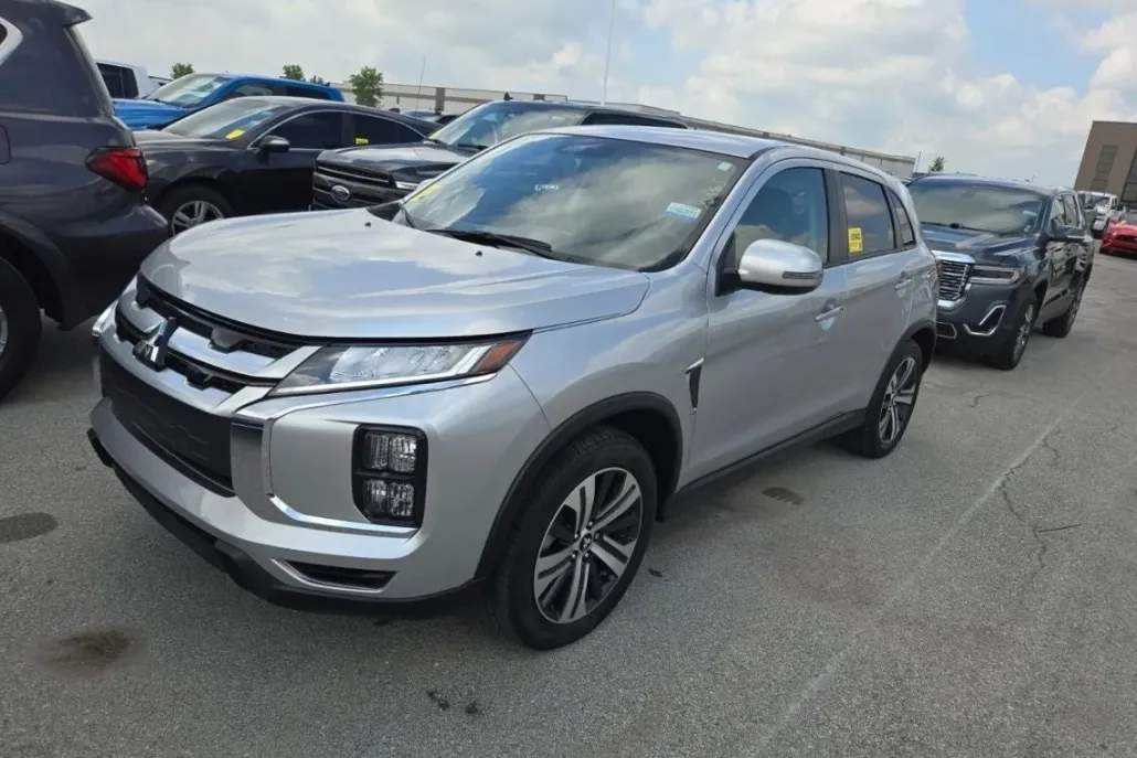2022 Mitsubishi Outlander Sport SE photo 1