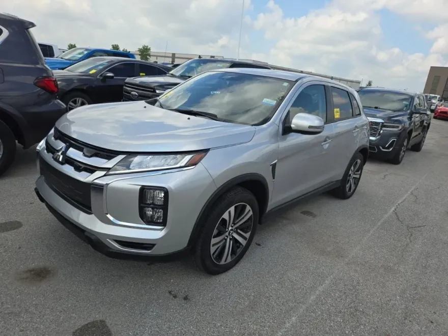 2022 Mitsubishi Outlander Sport SE photo 1