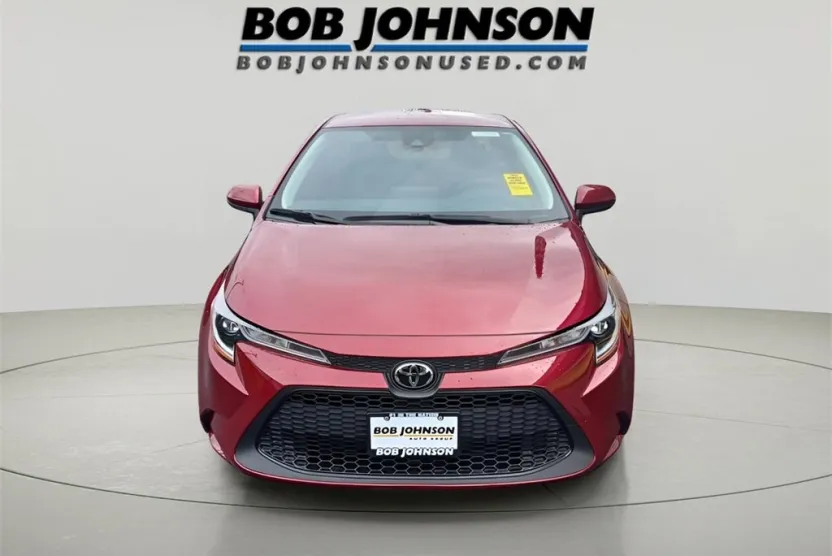 2022 Toyota Corolla LE photo 1
