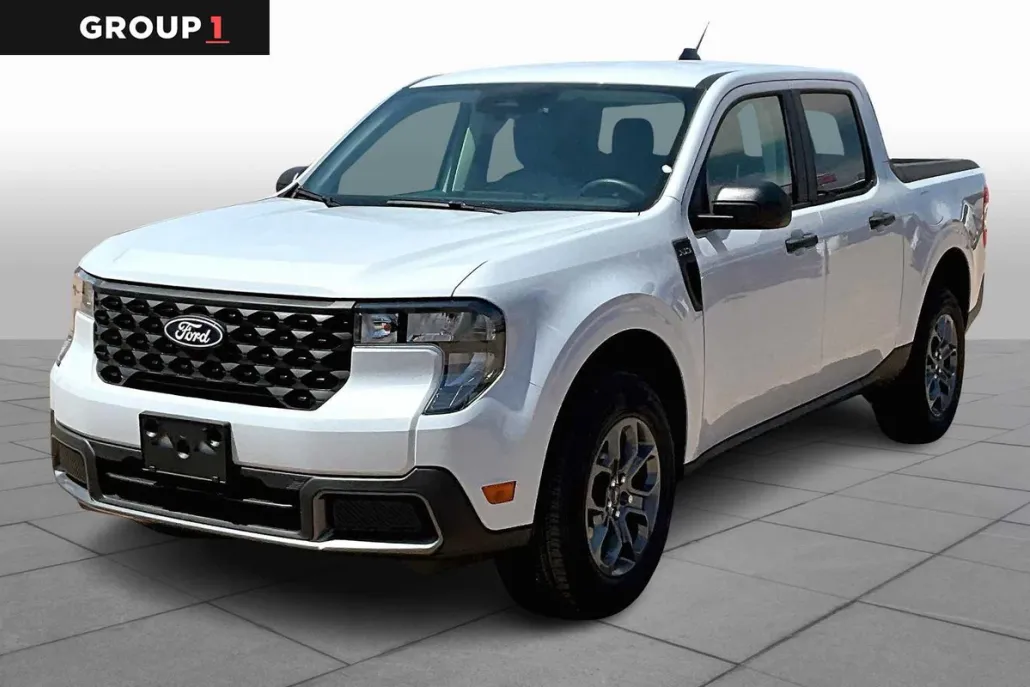 2025 Ford Maverick XLT photo 1