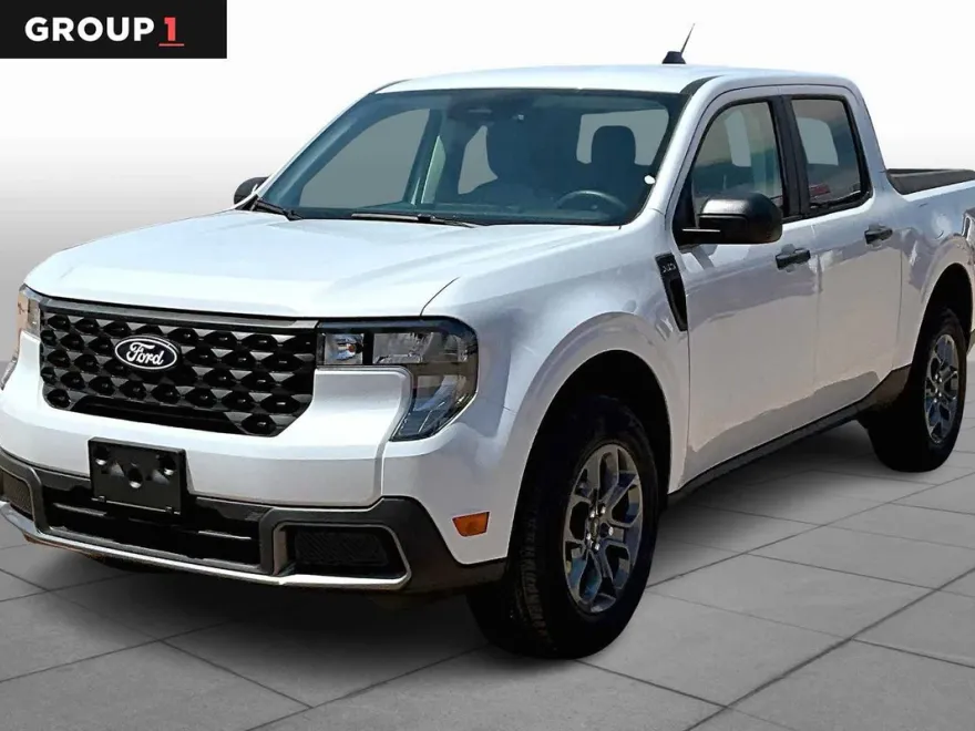 2025 Ford Maverick XLT photo 1
