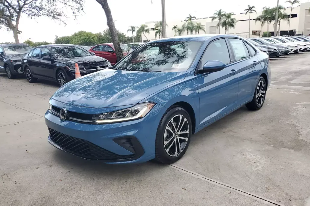 2026 Volkswagen Jetta Sport photo 1
