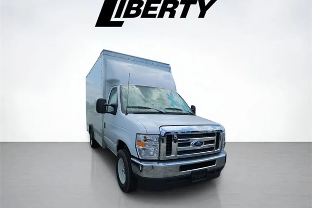 2025 Ford E-350 photo 1