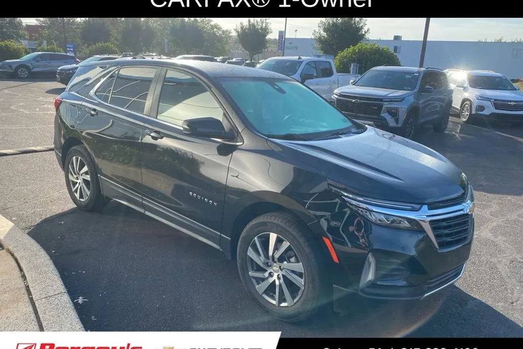 2023 Chevrolet Equinox LT photo 1