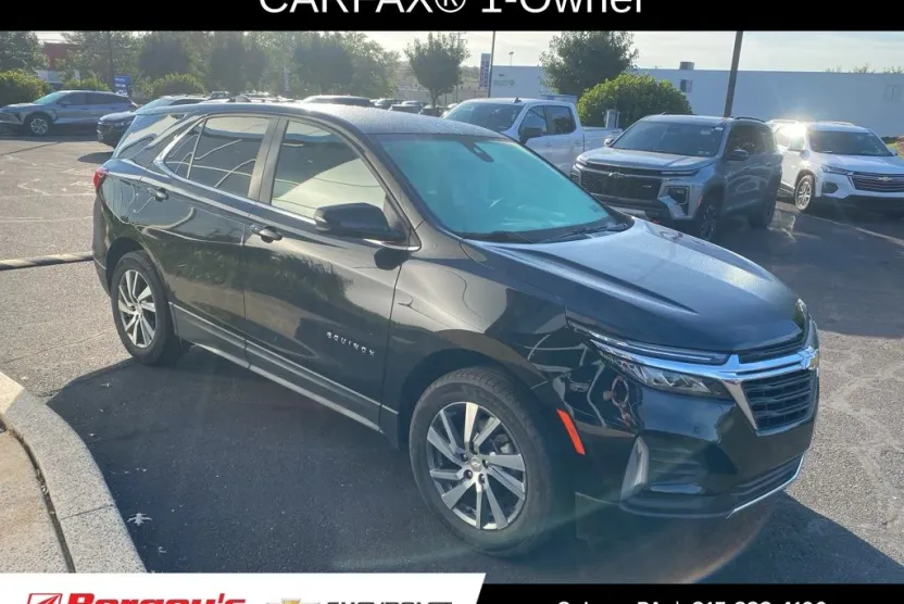 2023 Chevrolet Equinox LT photo 1