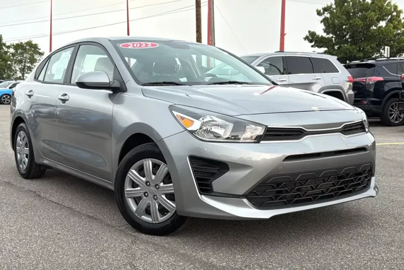 2022 Kia Rio LX S photo 1