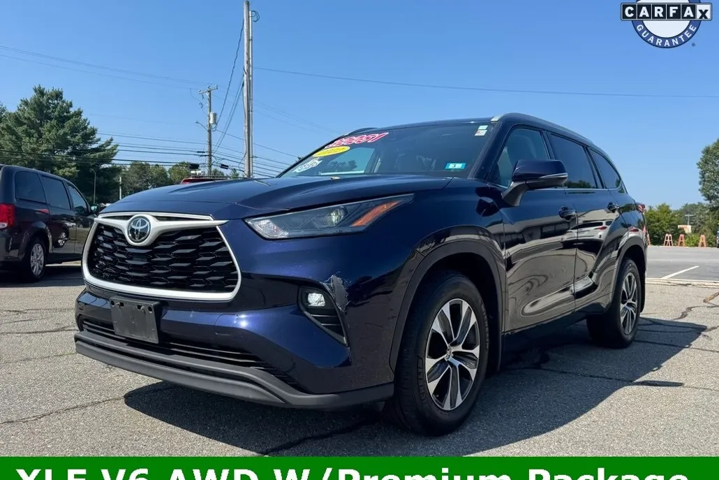 2022 Toyota Highlander XLE photo 1
