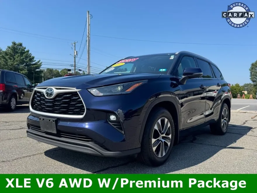 2022 Toyota Highlander XLE photo 1