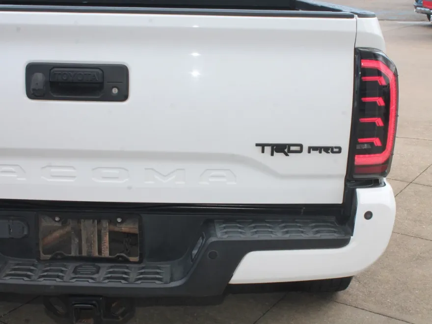 2019 Toyota Tacoma Double Cab photo 1