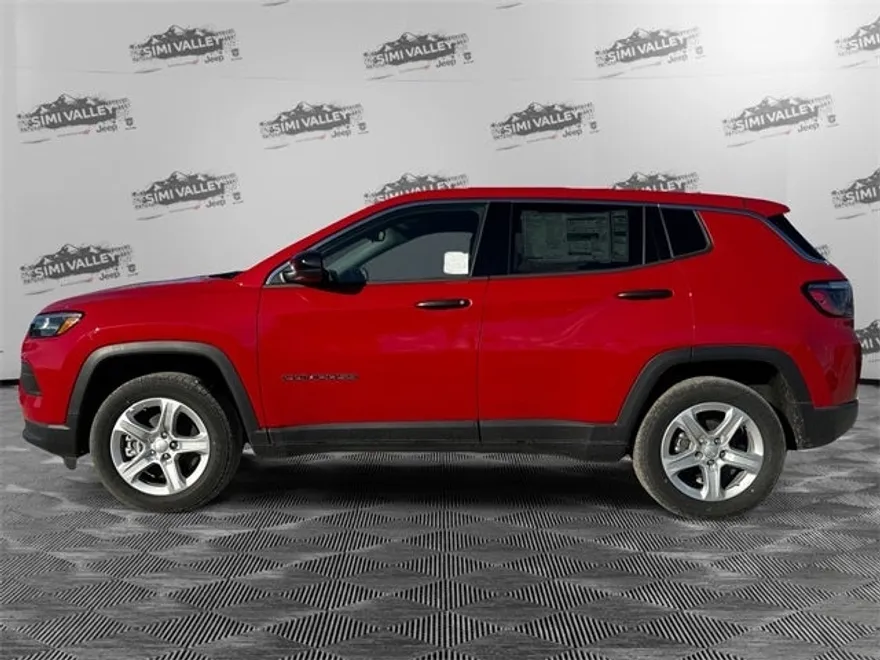 2023 Jeep Compass Sport photo 1