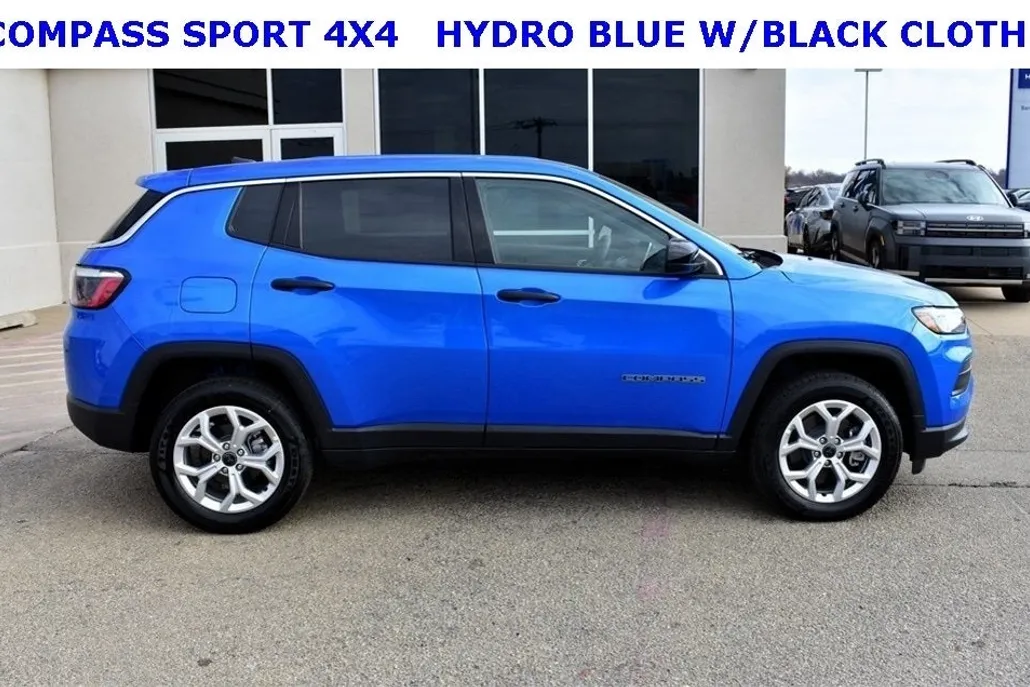 2025 Jeep Compass Sport photo 1