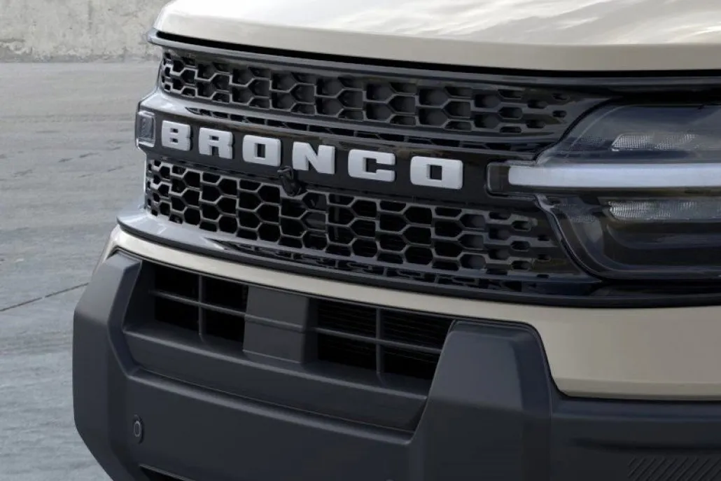 2025 Ford Bronco Sport Outer Banks photo 1