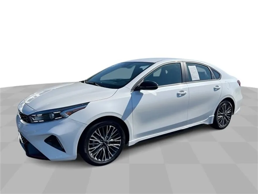 2023 Kia Forte GT-Line photo 1