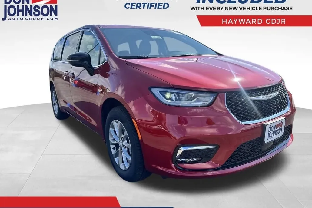 2026 Chrysler Pacifica photo 1