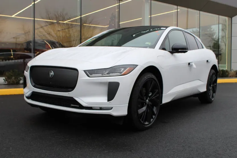 2024 Jaguar I-PACE EV400 HSE photo 1