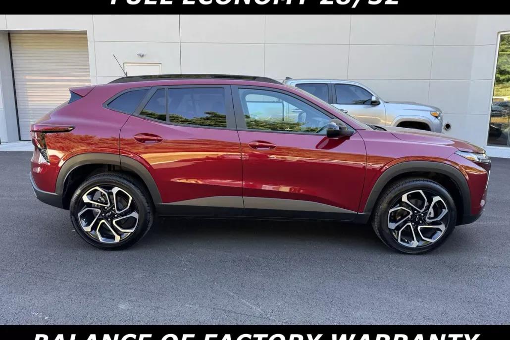 2025 Chevrolet Trax photo 1