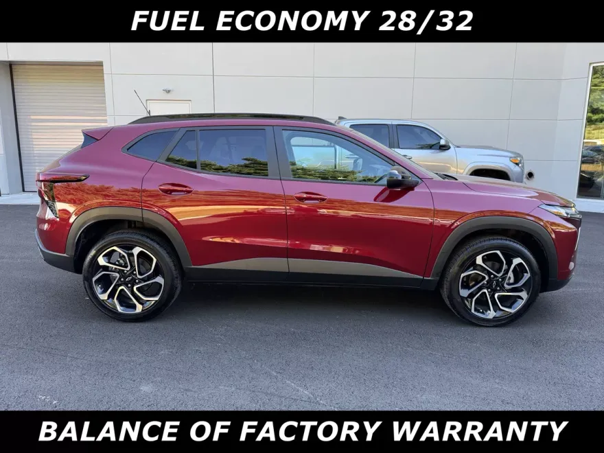 2025 Chevrolet Trax photo 1