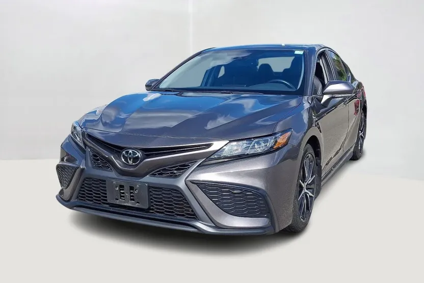 2023 Toyota Camry SE photo 1