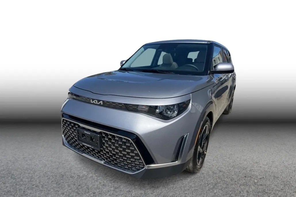 2025 Kia Soul EX photo 1