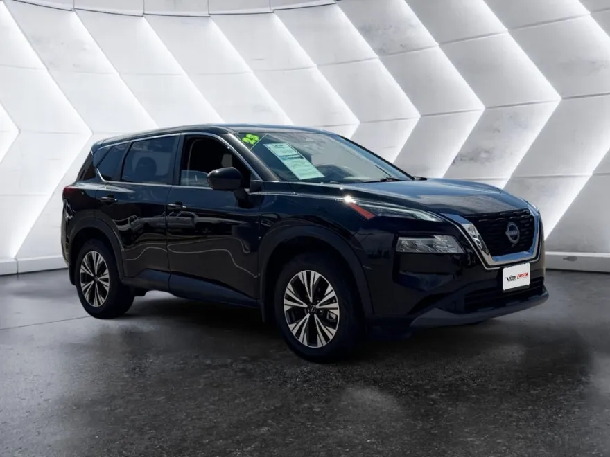 2023 Nissan Rogue SV photo 1
