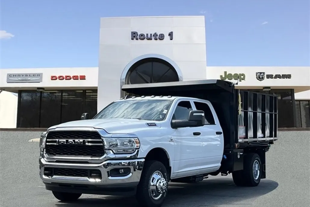 2023 Ram 3500 Tradesman photo 1