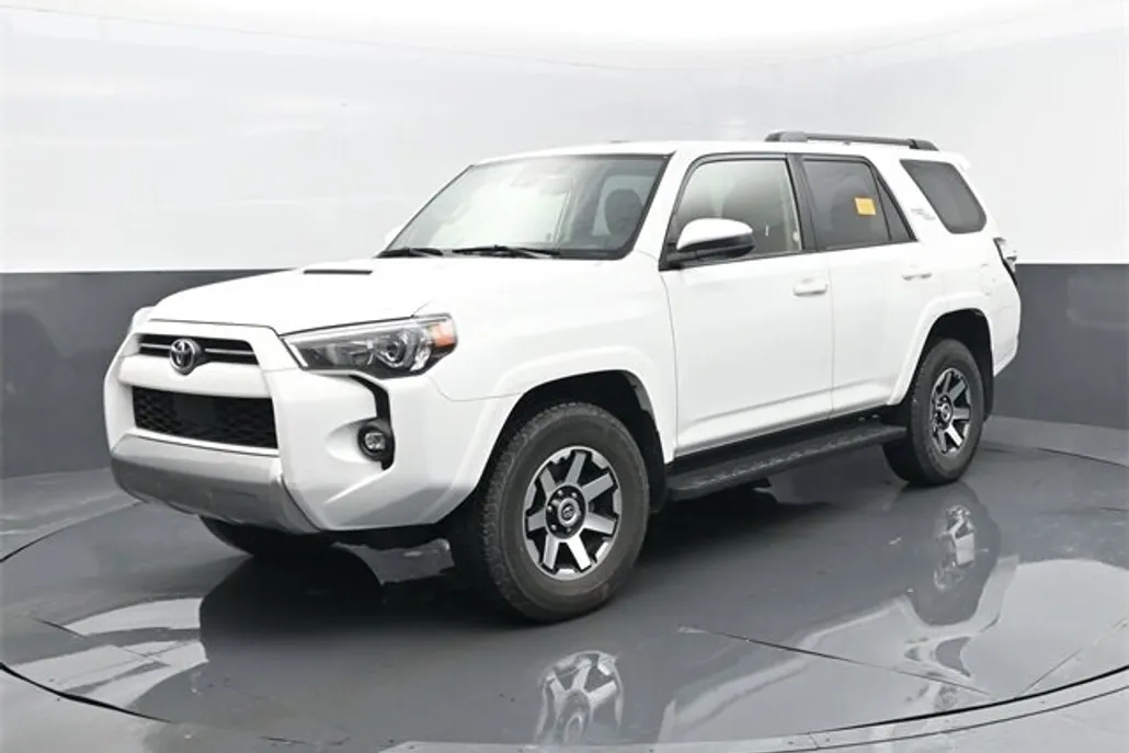 2024 Toyota 4Runner TRD Off-Road photo 1