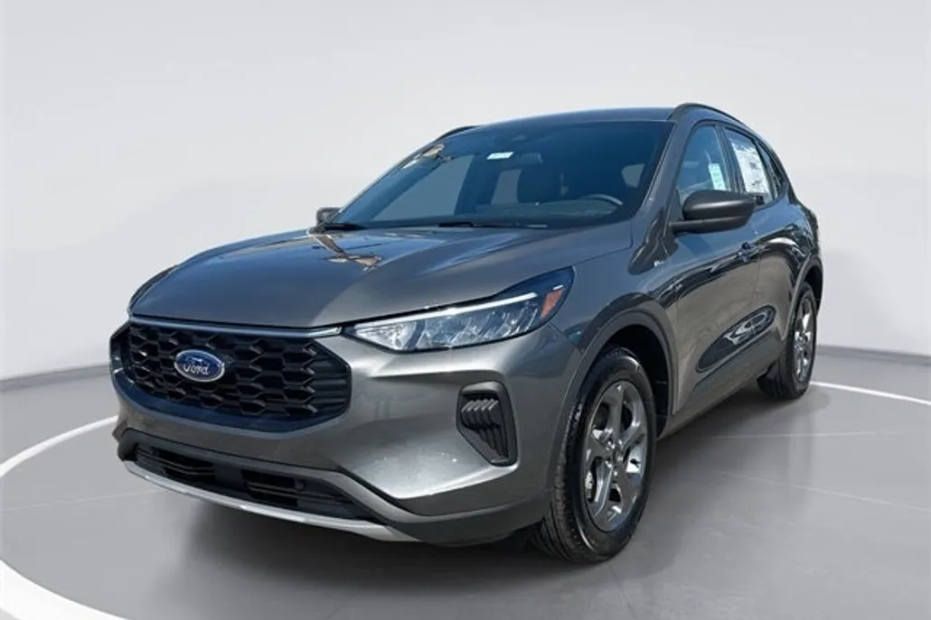 2025 Ford Escape ST-Line photo 1
