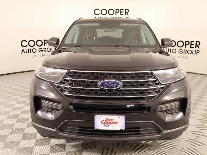 2022 Ford Explorer XLT photo 1