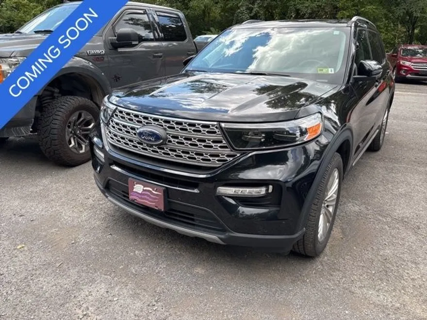 2022 Ford Explorer Limited photo 1