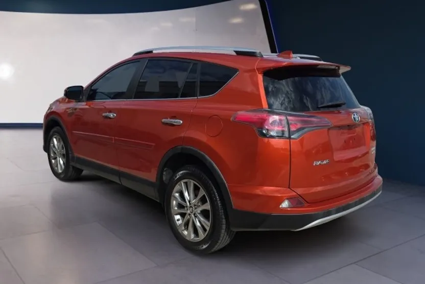 2016 Toyota RAV4 Limited photo 1