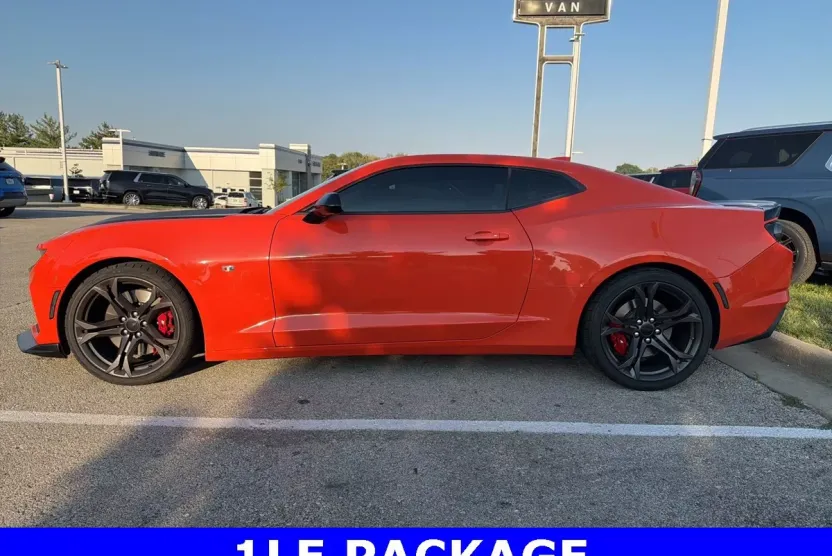 2019 Chevrolet Camaro SS photo 1