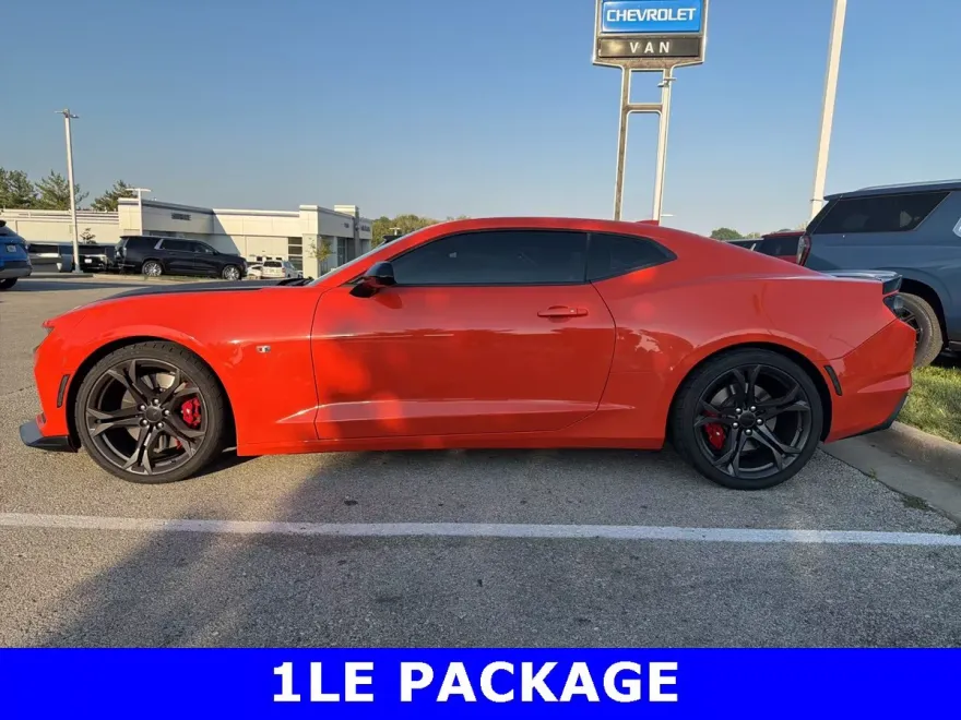 2019 Chevrolet Camaro SS photo 1