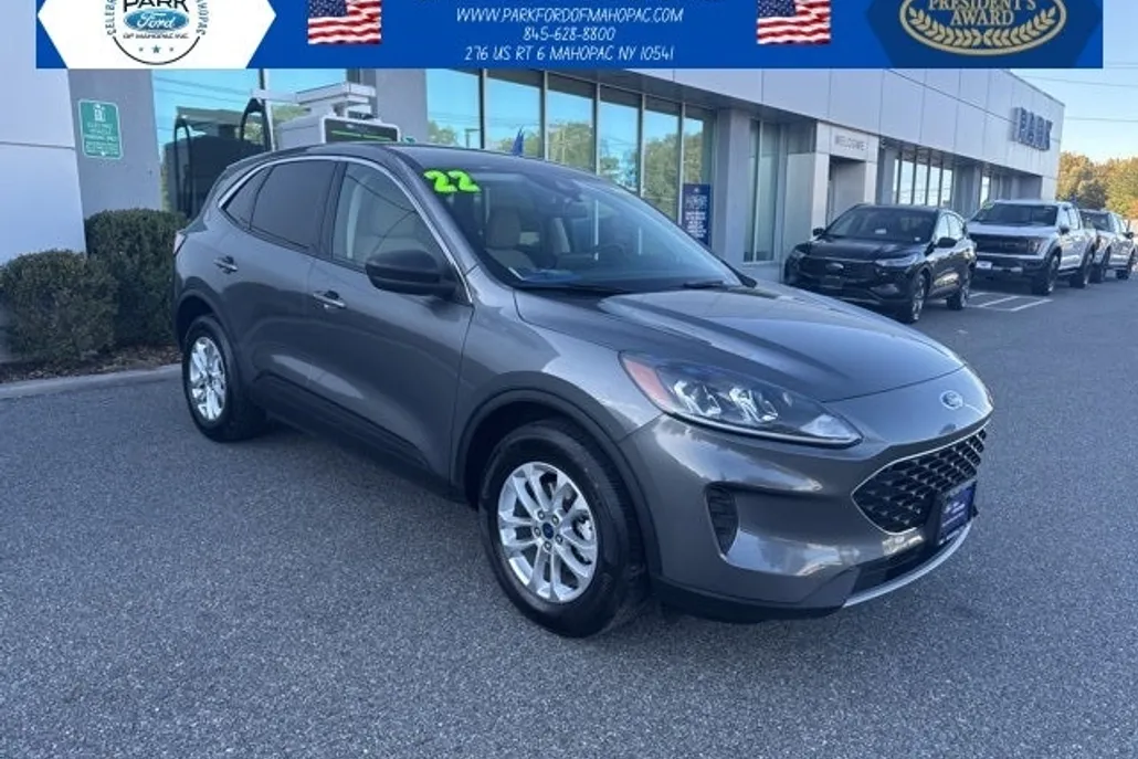 2022 Ford Escape SE photo 1