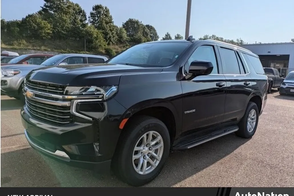 2023 Chevrolet Tahoe LT photo 1