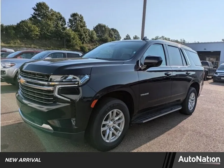 2023 Chevrolet Tahoe LT photo 1