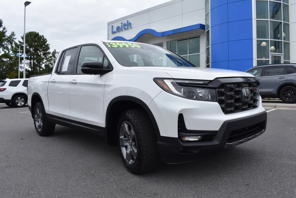 2025 Honda Ridgeline TrailSport photo 1