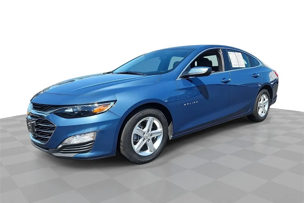2024 Chevrolet Malibu 1LT photo 1