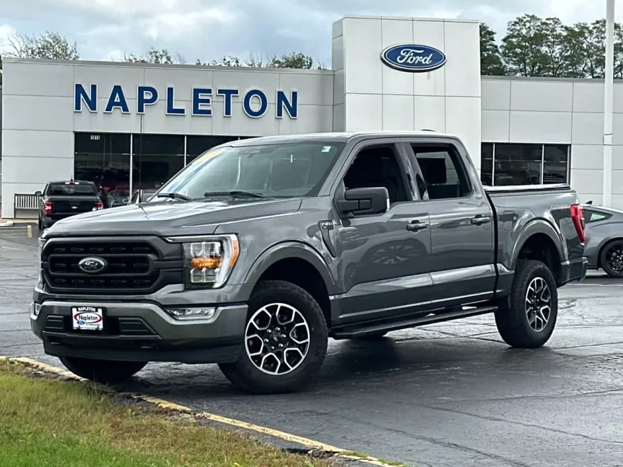 2023 Ford F-150 XLT photo 1