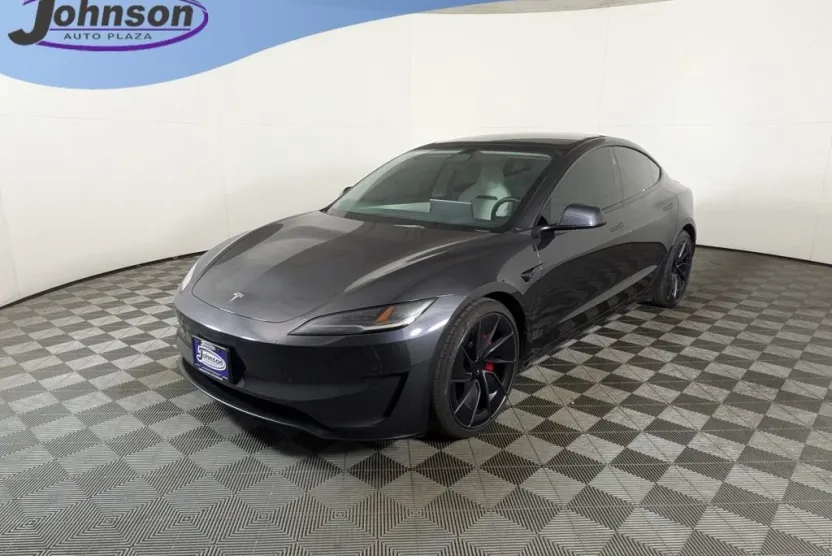 2024 Tesla Model 3 Performance photo 1