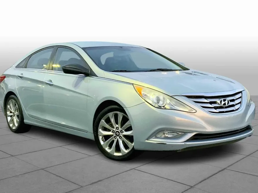 2012 Hyundai Sonata SE photo 1