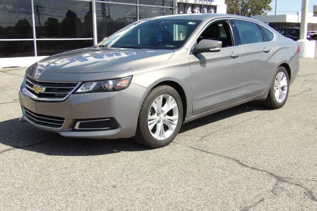 2017 Chevrolet Impala 1LT photo 1