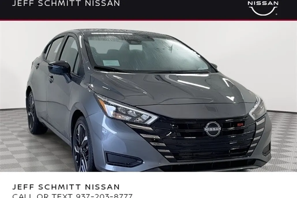 2025 Nissan Versa 1.6 SR photo 1