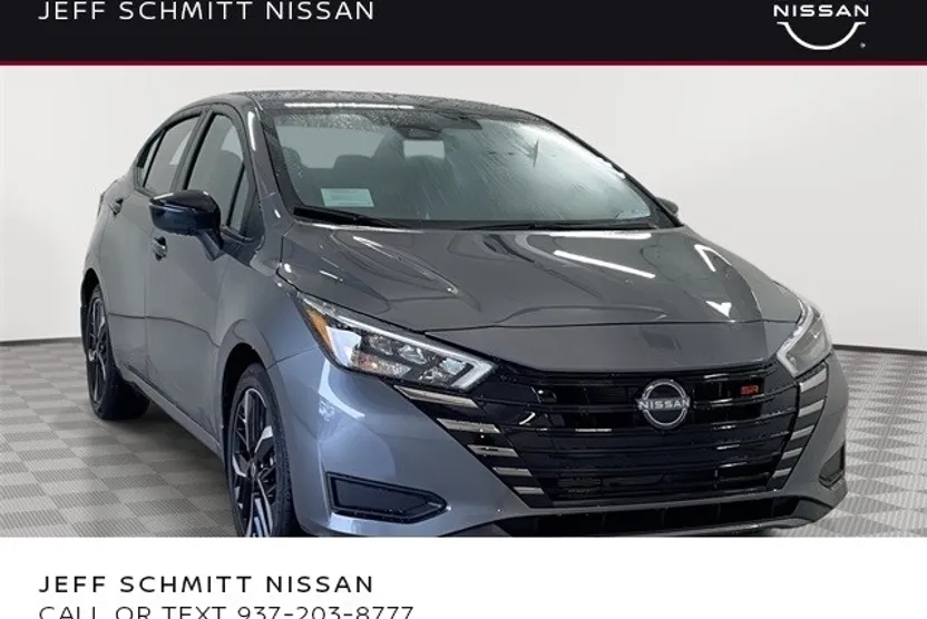 2025 Nissan Versa 1.6 SR photo 1