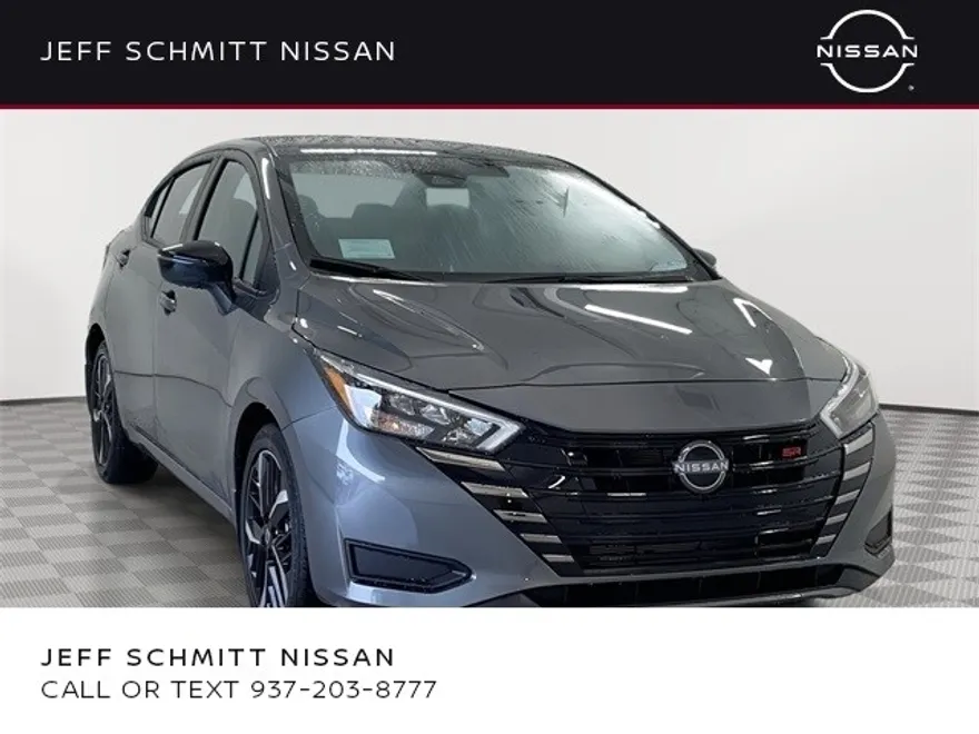 2025 Nissan Versa 1.6 SR photo 1