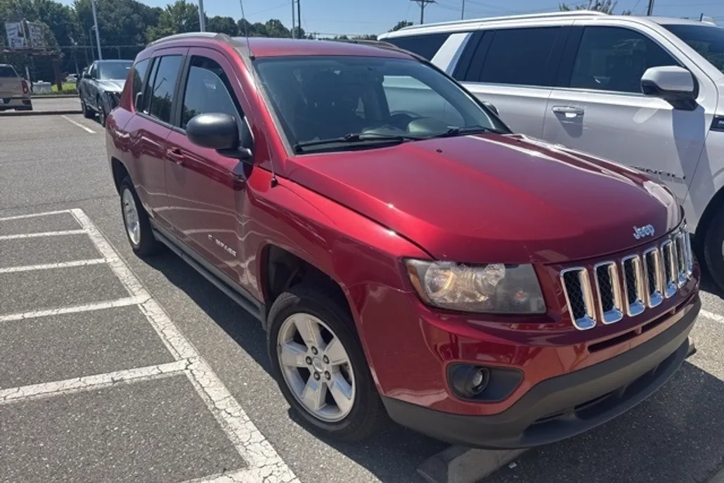 2016 Jeep Compass Sport photo 1