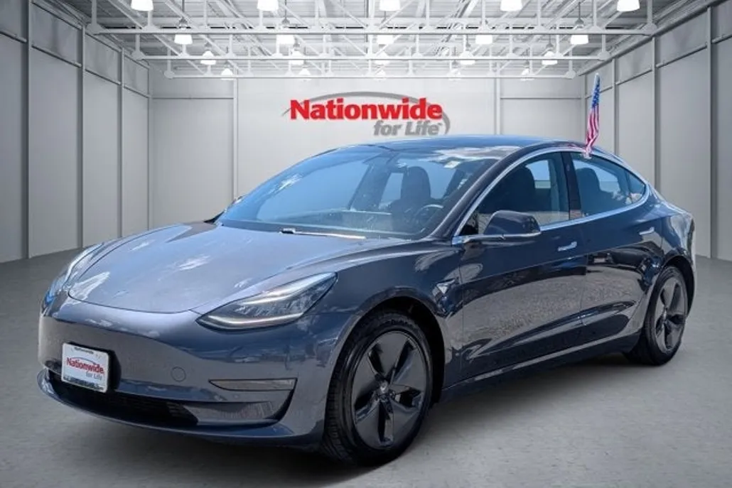 2019 Tesla Model 3 Long Range photo 1
