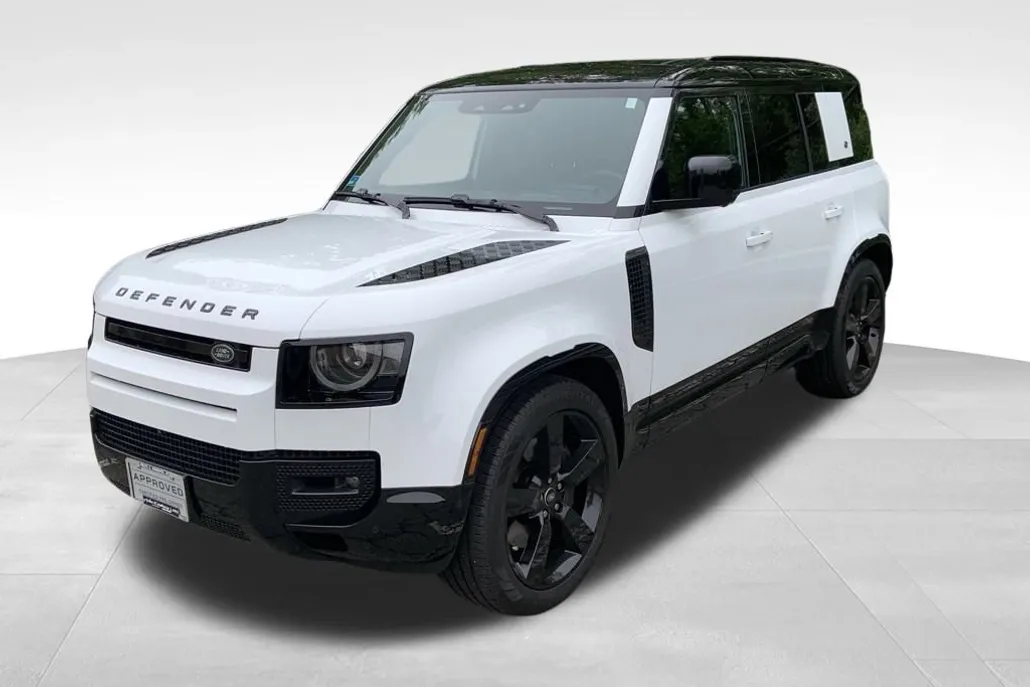 2024 Land Rover Defender 110 X-Dynamic SE photo 1